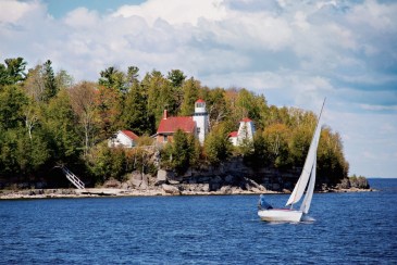 Sherwood-Point-Lighthouse-3-e1411058183502