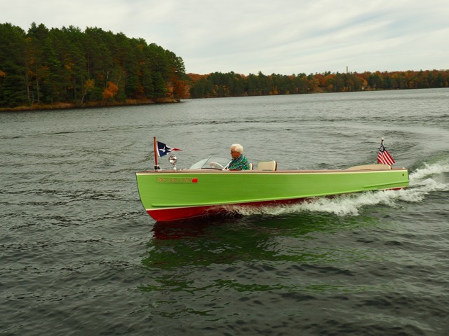 Elsa Dee on Little Tomahawk